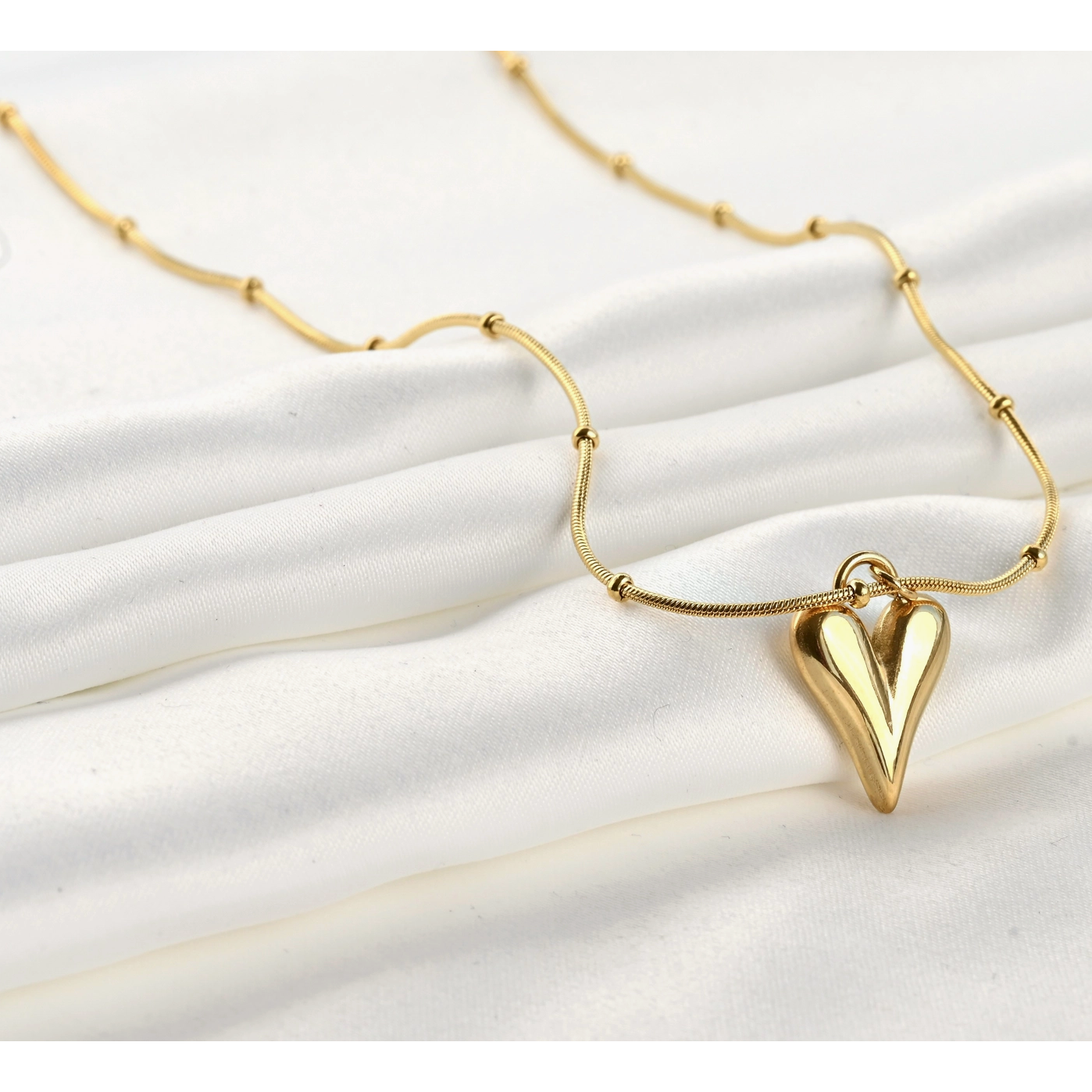 Golden Heartbeat Necklace