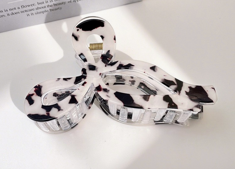 Jumbo Animal Print Bow Hair Clips